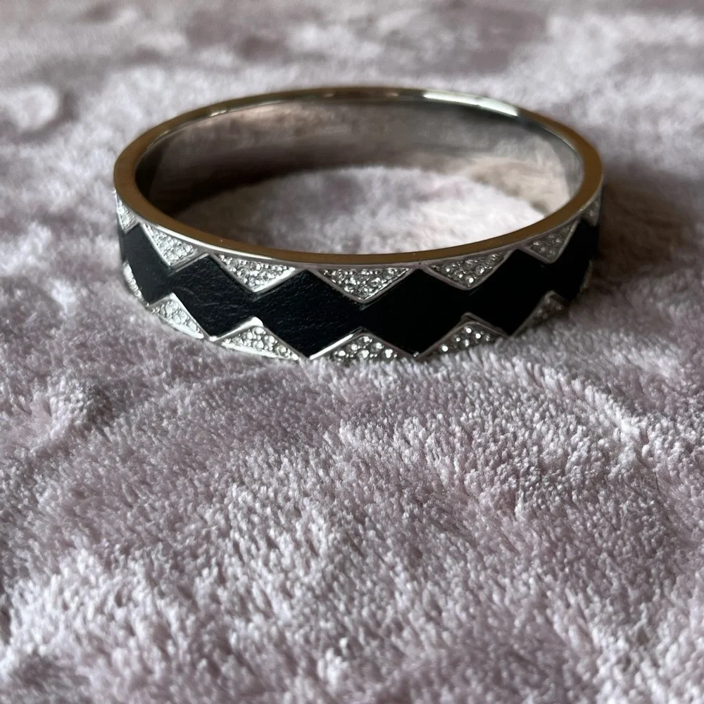 House of Harlow Sunburst Pave Rhinestones Bangle Bracelet Black Leather inlay - Picture 5 of 9